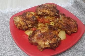 Fırında Tavuk Patates Yemeği (Güveç Tadında)