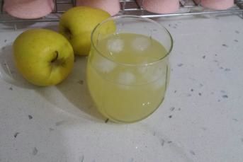 Elma Suyu (Nektarı) Ev Yapımı