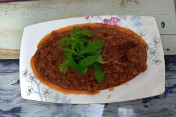 Ev Yapımı Acılı Ezme Tarifi