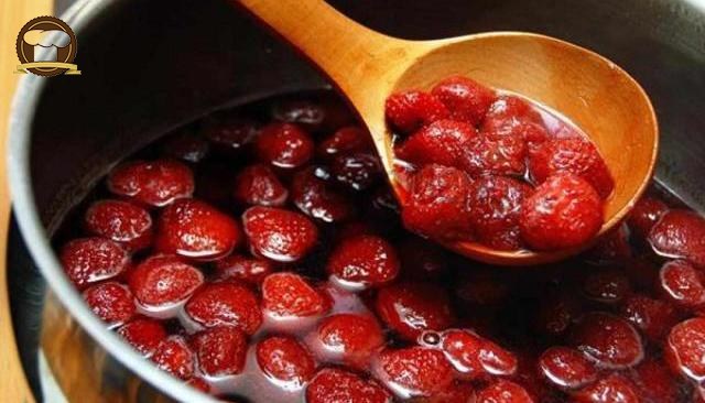Ev Yapımı Çilek Reçeli Leziz Yemeklerim