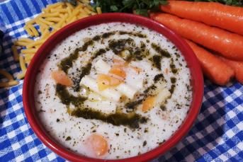 Tavuk Suyana Sebzeli Makarna Çorbası