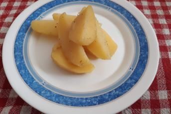 Kahvaltıya Haşlama Baharatlı Elma Dilim Patates