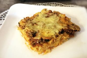 Fırında Beşamel Soslu Kıymalı Makarna