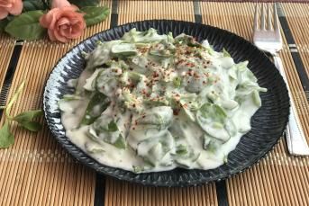 Nefis Yoğurtlu Semizotu Salatası