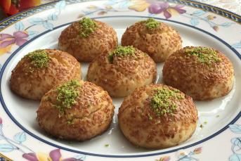 Nefis Susamlı Şekerpare Tarifi