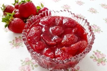 Çilek Reçeli (Kıvamı Muhteşem)