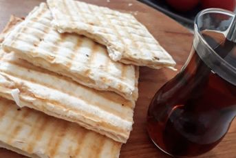 Tost Makinasında Kolay Gözleme