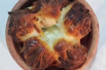 Güveçte Patates Püreli Köfte Tarifi