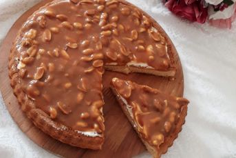 Yer Fıstıklı Karamelli Pasta