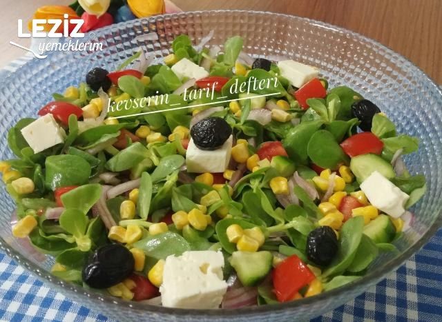 Zeytinyağlı Semizotu Salatası Nasıl Yapılır?