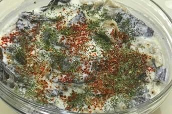 Yoğurtlu Kuru Kabak Ve Patlıcan Salatası