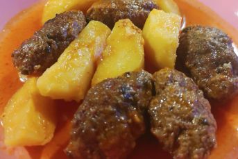 İzmir Köfte Nasıl Yapılır?