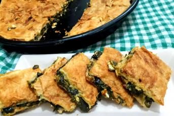 Peynirli Semizotlu Tepsi Böreği