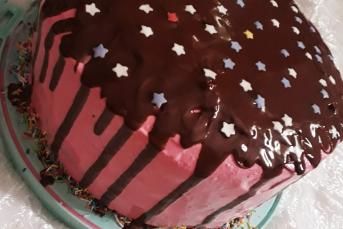 Yaş Pasta Tarifi (Çocukların Çok Sevdiği)