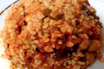 Patlıcanlı Nohutlu Bulgur Pilavı