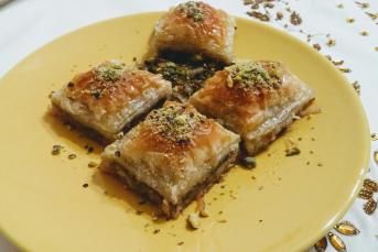Hazır Yufka İle Kare Baklava