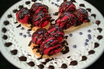 Vişneli Dondurma Tarifi