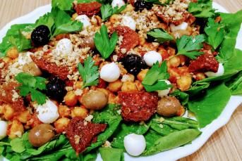 Rokalı Nohut Salatası