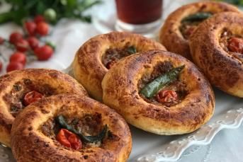 Kıymalı Poğaça Nasıl Yapılır?