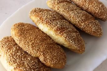 Susamlı Simit Poğaça (Pastane Usulü Mayalı Poğaça)