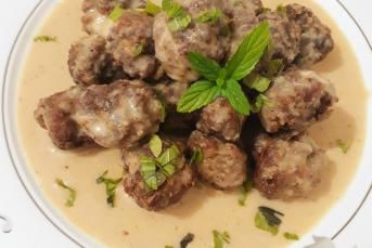 Gravy Soslu İsveç Köfte
