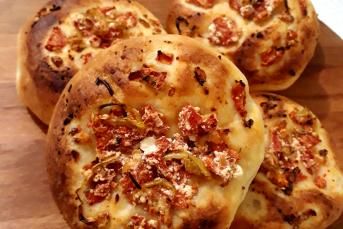 Domatesli Biberli Pamuk Poğaça