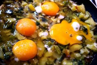 Yumurtalı Pazı Kavurması