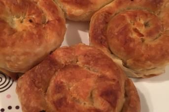 Kıymalı Gül Böreği Nasıl Yapılır?