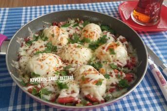 Enfes Kaşarlı Sebzeli Yumurta Tarifi