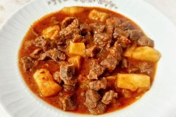 Patatesli Et Yemeği