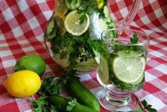 Yağ Yakan Detoks Suyu Tarifi