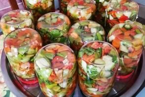 Kaynar (Sıcak) Su İle Karışık Turşu Tarifi