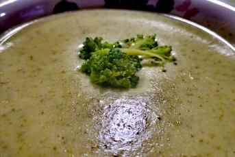 Sağlıklı Nefis Brokoli Çorbası