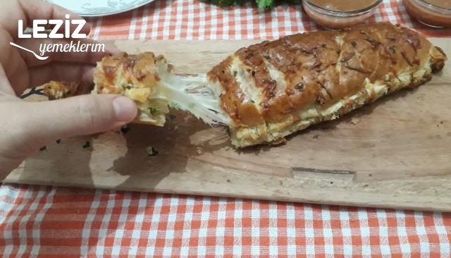 Sarımsaklı Kaşarlı Ekmek Tarifi - Leziz Yemeklerim-image