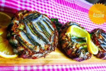 Güveçte Hamsili Pilav