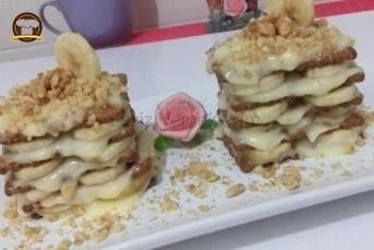 Bir Kat Bisküvi Bir Kat Krema: Muzlu Kolay Pasta