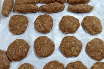 Dondurucu İçin Kaşarlı Köfte Nasıl Yapılır