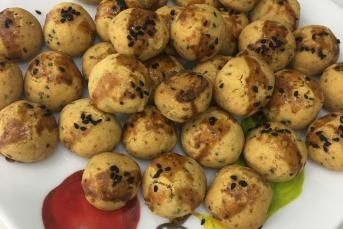 Lokmalık Ağızda Dağılan Çörekotlu Tuzlu Kurabiye