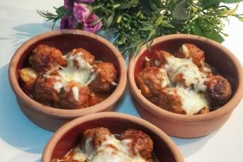 Güveçte Patatesli Köfte Tarifi