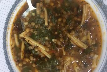 Pazılı Erişteli Yeşil Mercimek Çorbası