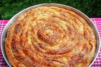 Hamuru Mayalı Patatesli Çarşaf Böreği