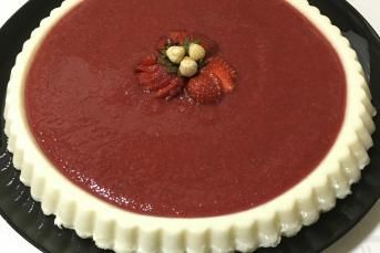 Tart Kalıbında Çilek Rüyası