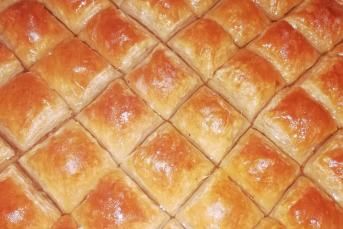 Nefis Cevizli Ev Baklavası
