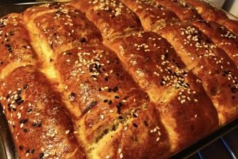 Tepsi Poğaçası (Çörek Tadında)