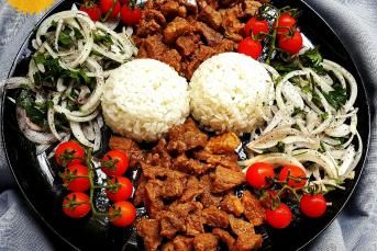 Düdüklüde Et Yahnisi