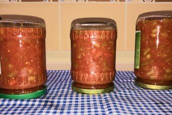 Domates Soslu Biber Turşusu Tarifi