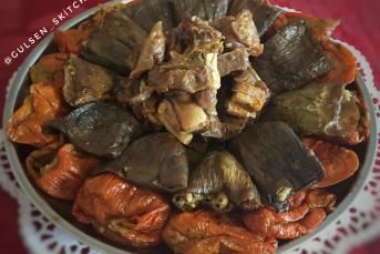 Kuru Patlıcan Ve Kuru Biber Dolması