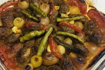 Arpacık Soğanlı Kıymalı Kebap