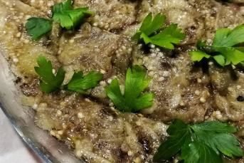 Köz Patlıcan Salatası Nasıl Yapılır