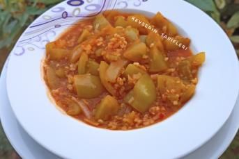 Yeşil Domates Yemeği Tarifi